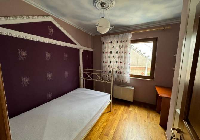 Shtepi me qera Apartament ne Tirane, 3+1, Mobilimi E mobiluar, Pagesa 1,000  Euro.