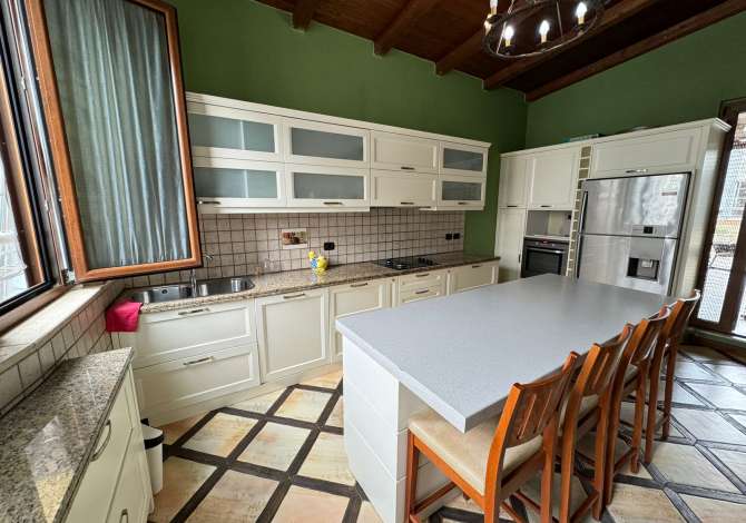 Casa in affitto 3+1 a Tirana - 1,000 Euro