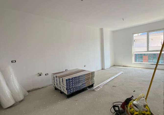 Shtepi ne shitje Apartament ne Tirane, 2+1, Mobilimi Bosh, pa mobiluar, Pagesa 127,476  Euro.