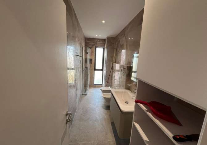 Shtepi me qera 2+1 ne Tirane - 750 Euro