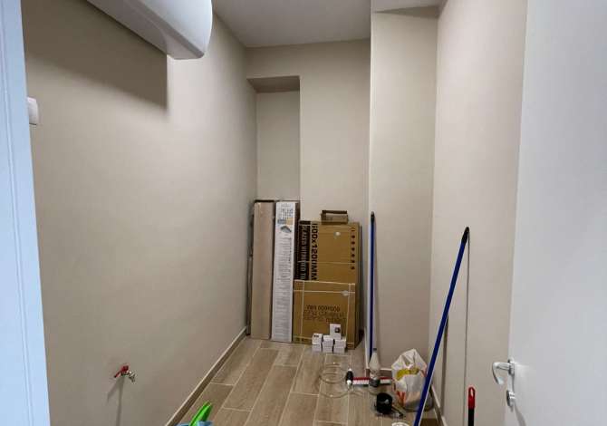 Zyre me qira tek "Rruga e Kavajes" 