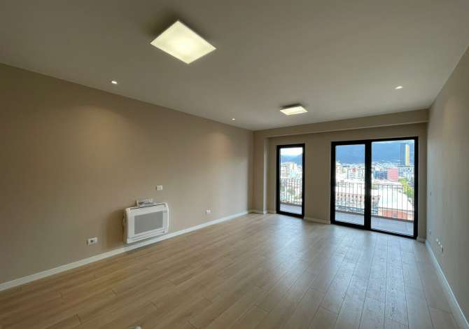 Ambient biznesi me qera 3+1 ne Tirane - 1,400 Euro