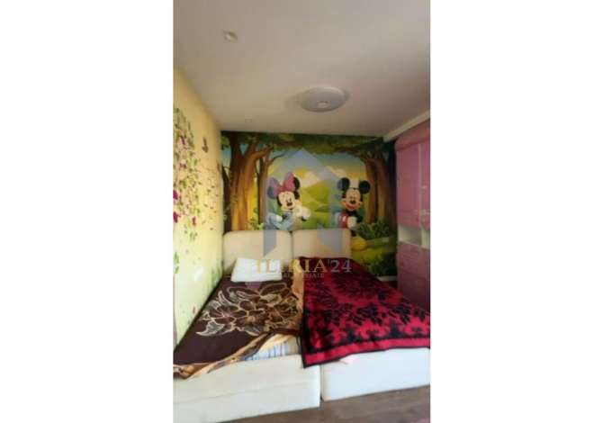 Shtepi ne shitje Apartament ne Tirane, 3+1, Mobilimi E mobiluar, Pagesa 217,000  Euro.