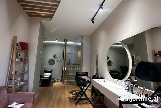 Ambient biznesi me qera 1+1 ne Tirane - 700 Euro
