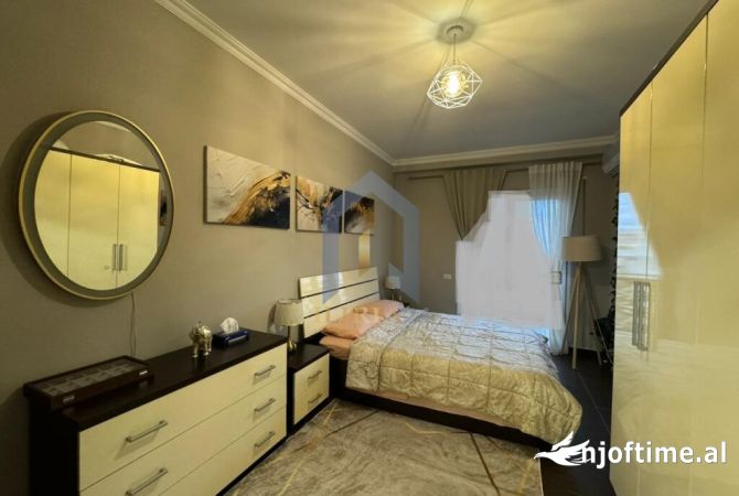 Shtepi me qera 2+1 ne Tirane - 900 Euro