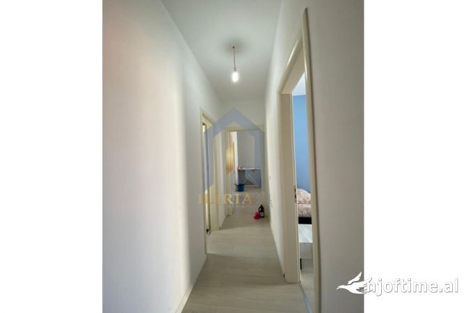 Shtepi ne shitje Apartament ne Tirane, 2+1, Mobilimi E mobiluar, Pagesa 175,500  Euro.