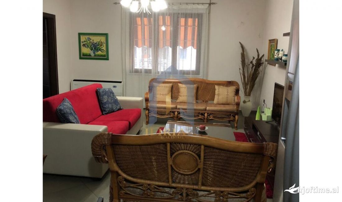 Shtepi me qera Apartament ne Tirane, 2+1, Mobilimi E mobiluar, Pagesa 760  Euro.