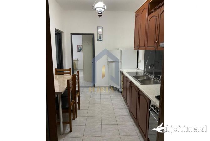 Shtepi me qera 1+1 ne Tirane - 300 Euro