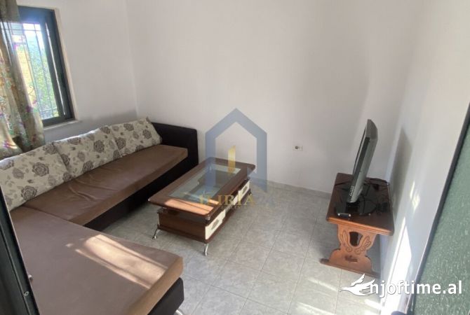 Shtepi me qera 1+1 ne Tirane - 300 Euro