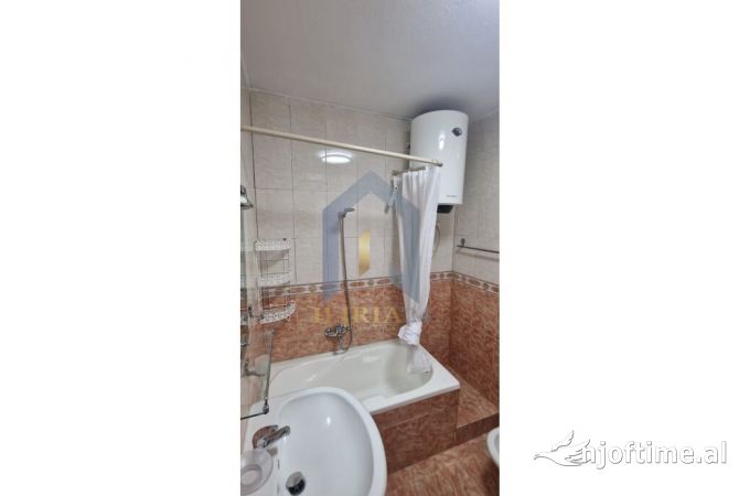Shtepi me qera Apartament ne Tirane, 1+1, Mobilimi E mobiluar, Pagesa 630  Euro.