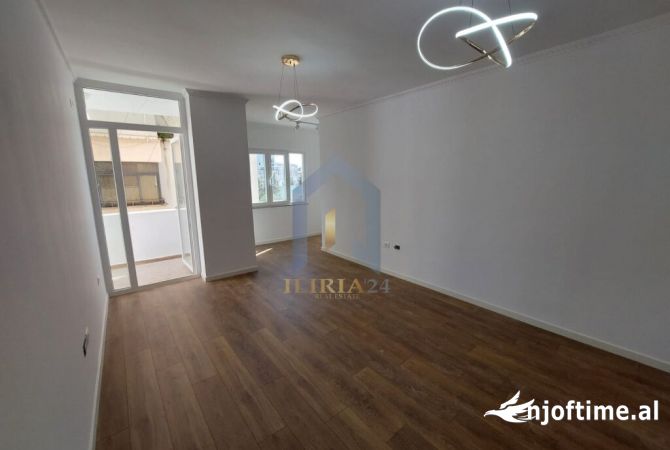 Ambient biznesi me qera 3+1 ne Tirane - 800 Euro