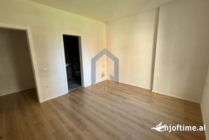 Shtepi me qera 2+1 ne Tirane - 550 Euro