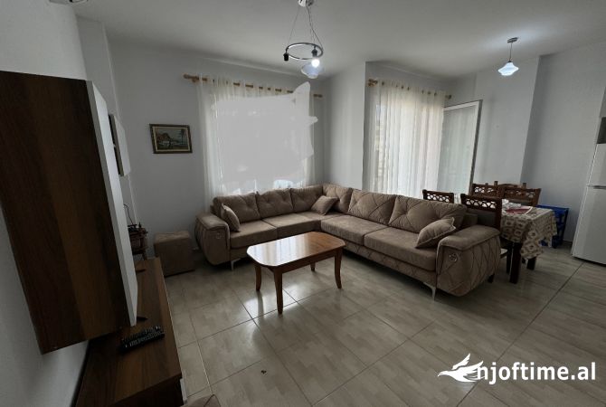 Shtepi me qera 2+1 ne Tirane - 500 Euro