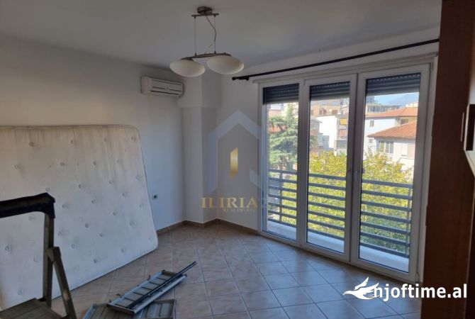Shtepi me qera 1+1 ne Tirane - 450 Euro