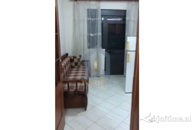 Shtepi me qera 2+1 ne Tirane - 300 Euro