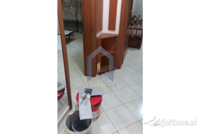 Shtepi me qera 2+1 ne Tirane - 300 Euro