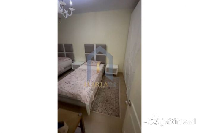 Shtepi ne shitje Apartament ne Tirane, 2+1, Mobilimi E mobiluar, Pagesa 185,000  Euro.