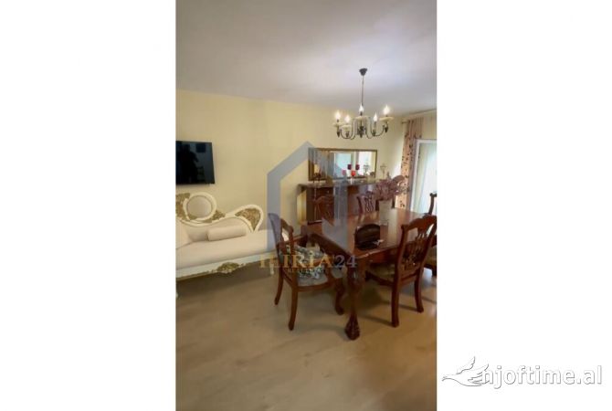 Shtepi ne shitje Apartament ne Tirane, 2+1, Mobilimi E mobiluar, Pagesa 185,000  Euro.