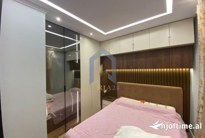 Shtepi ne shitje Apartament ne Tirane, 1+1, Mobilimi E mobiluar, Pagesa 110,000  Euro.