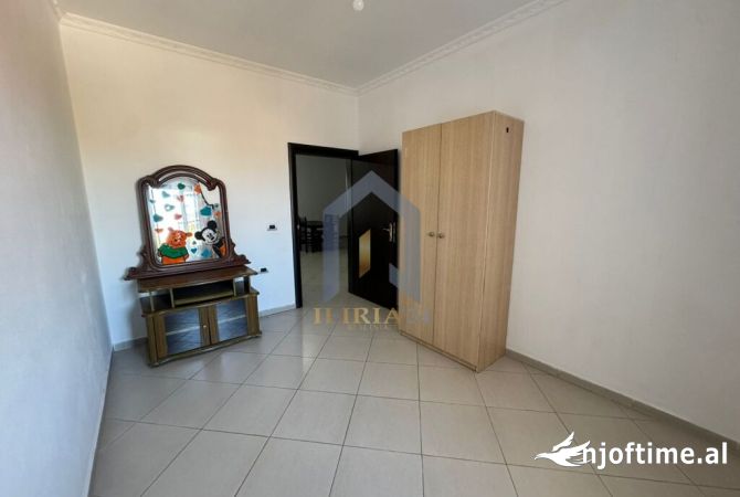 Shtepi me qera Apartament ne Tirane, 2+1, Mobilimi E mobiluar, Pagesa 390  Euro.