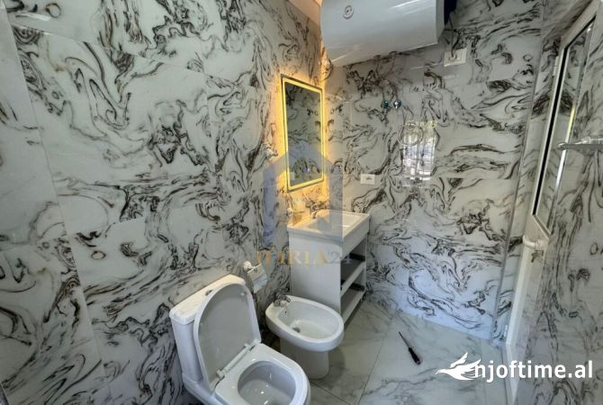 Shtepi me qera Apartament ne Tirane, 1+1, Mobilimi Pjeserisht e mobiluar, Pagesa 500  Euro.