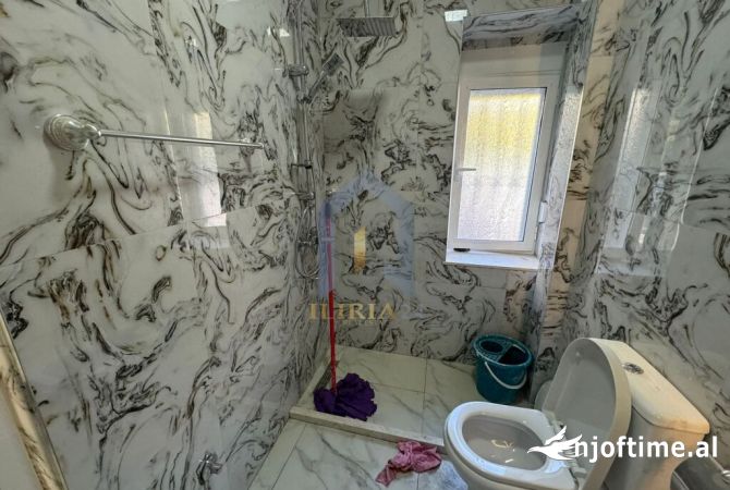 Shtepi me qera Apartament ne Tirane, 1+1, Mobilimi Pjeserisht e mobiluar, Pagesa 500  Euro.