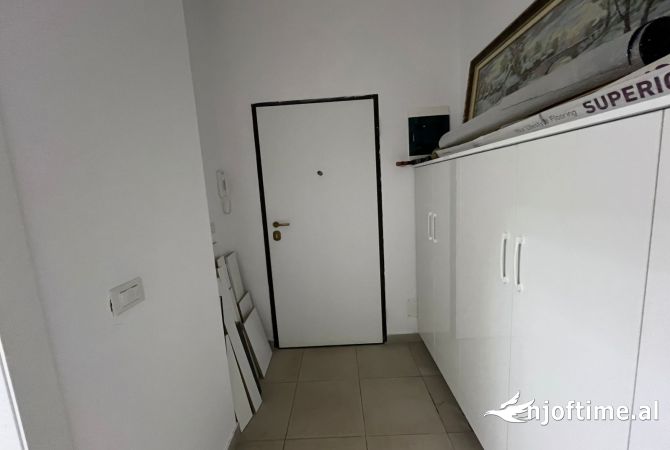 Shtepi me qera Garsoniere ne Tirane - 400 Euro