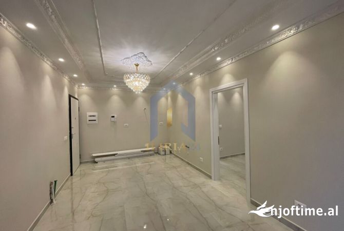 Shtepi me qera 2+1 ne Tirane - 1,000 Euro