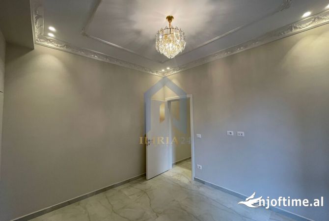 Shtepi me qera 2+1 ne Tirane - 1,000 Euro