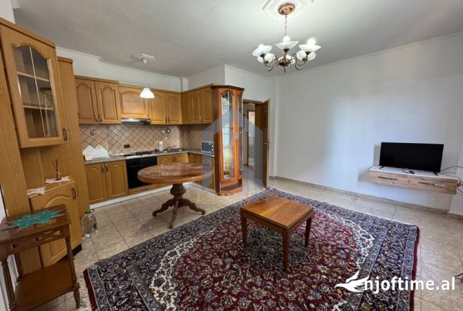 Business Property for Rent 3+1 in Tirana - 700 Euro