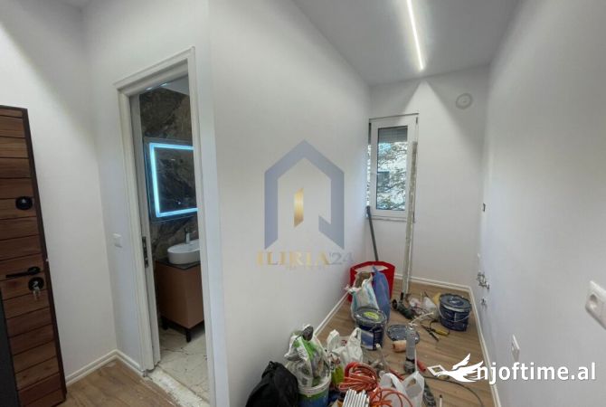 Shtepi ne shitje Apartament ne Tirane, 1+1, Mobilimi Bosh, pa mobiluar, Pagesa 125,000  Euro.