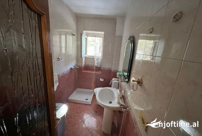 Shtepi ne shitje 1+1 ne Tirane - 137,000 Euro