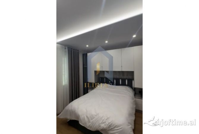 Shtepi ne shitje Apartament ne Tirane, 2+1, Mobilimi E mobiluar, Pagesa 180,000  Euro.