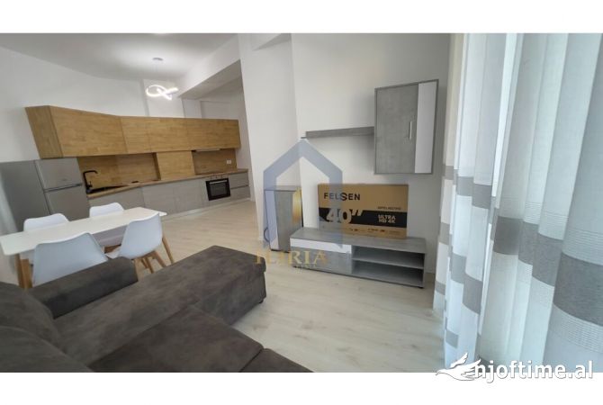 Shtepi me qera 2+1 ne Tirane - 570 Euro