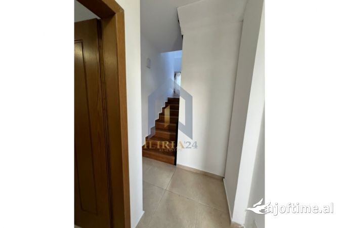 Shtepi me qera Apartament ne Tirane, 2+1, Mobilimi E mobiluar, Pagesa 350  Euro.