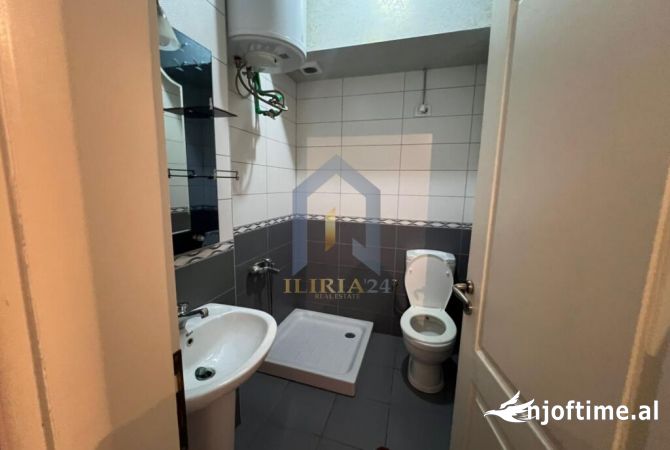 Shtepi me qera Apartament ne Tirane, 2+1, Mobilimi E mobiluar, Pagesa 500  Euro.