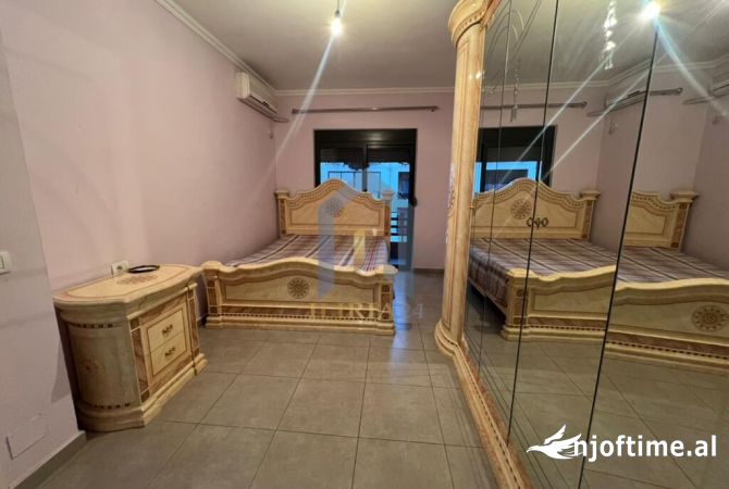 Shtepi me qera Apartament ne Tirane, 2+1, Mobilimi E mobiluar, Pagesa 500  Euro.
