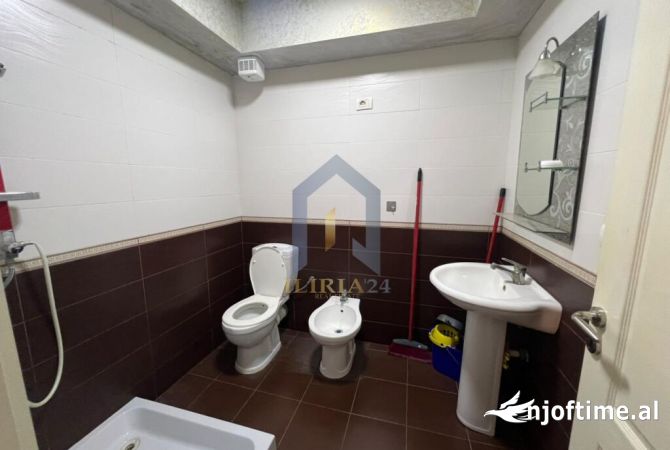 Shtepi me qera Apartament ne Tirane, 2+1, Mobilimi E mobiluar, Pagesa 500  Euro.