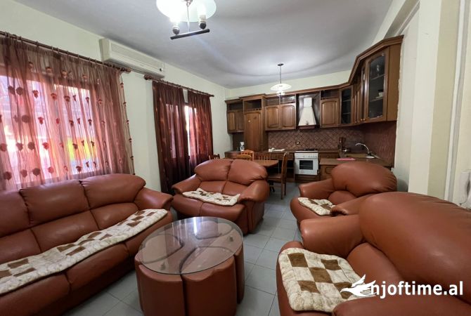 Shtepi me qera 3+1 ne Tirane - 700 Euro