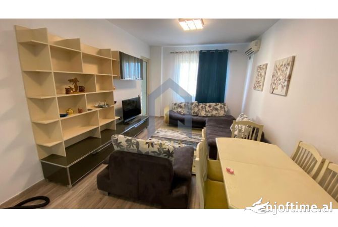 Shtepi me qera 2+1 ne Tirane - 550 Euro