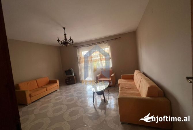 Shtepi me qera 2+1 ne Tirane - 400 Euro