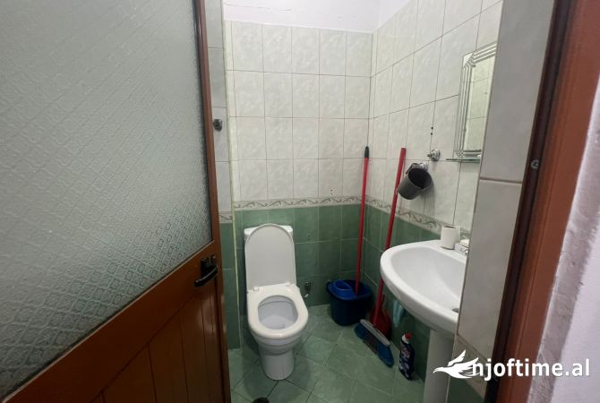 Shtepi me qera Garsoniere ne Tirane - 330 Euro