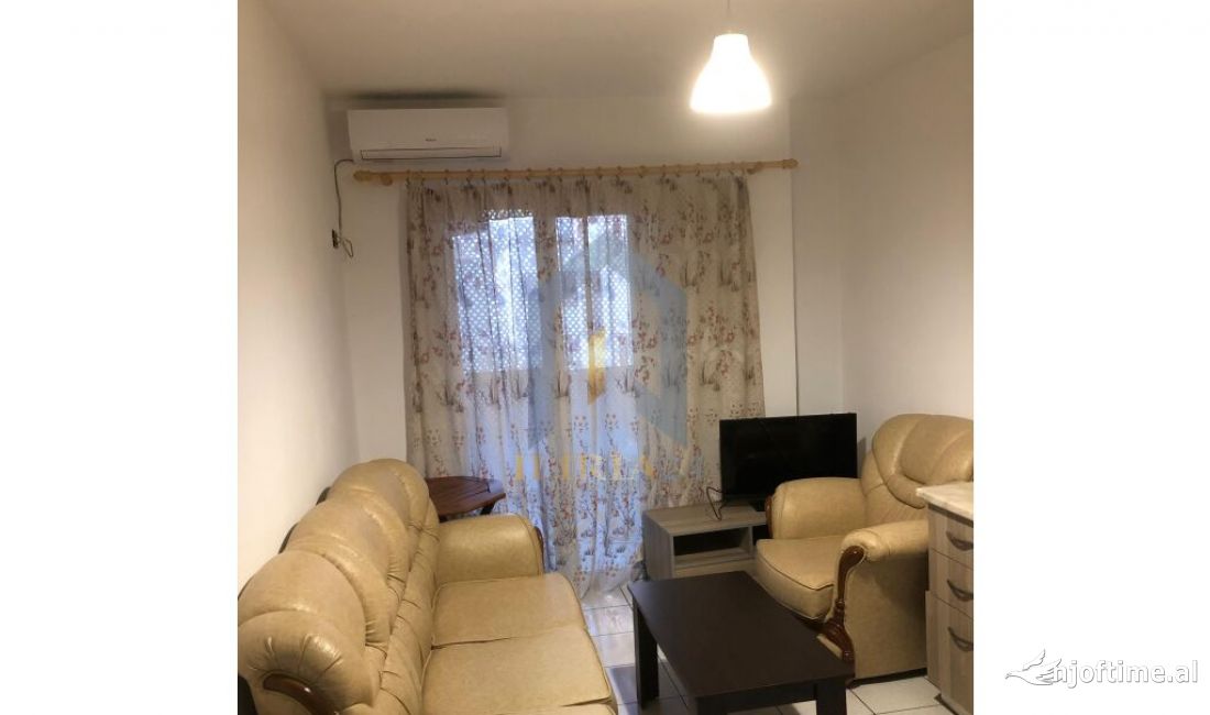 Shtepi me qera Apartament ne Tirane, 1+1, Mobilimi E mobiluar, Pagesa 400  Euro.