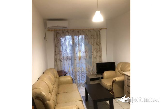 Shtepi me qera 1+1 ne Tirane - 400 Euro