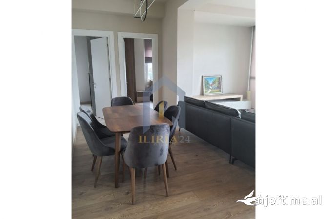 Shtepi me qera 2+1 ne Tirane - 1,000 Euro