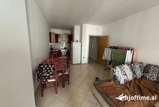 Shtepi me qera 2+1 ne Tirane - 400 Euro