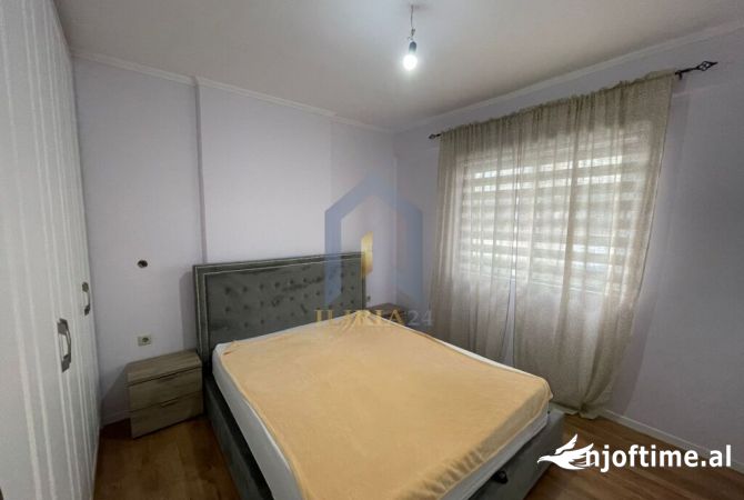 Shtepi me qera Apartament ne Tirane, 1+1, Mobilimi E mobiluar, Pagesa 500  Euro.