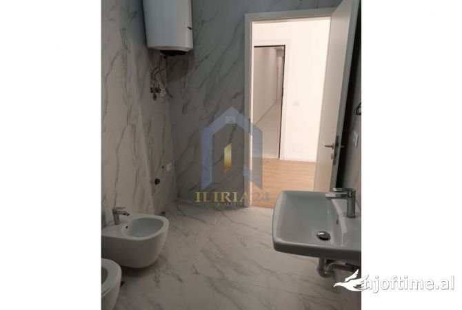 Shtepi me qera Garsoniere ne Tirane - 255 Euro