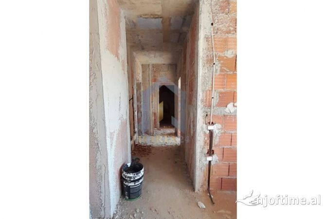 Shtepi ne shitje 2+1 ne Tirane - 165,000 Euro