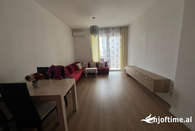 Shtepi me qera 1+1 ne Tirane - 400 Euro
